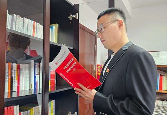张彬.jpg