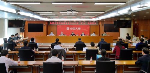 集团公司举行党组理论学习中心组（扩大）专题学习